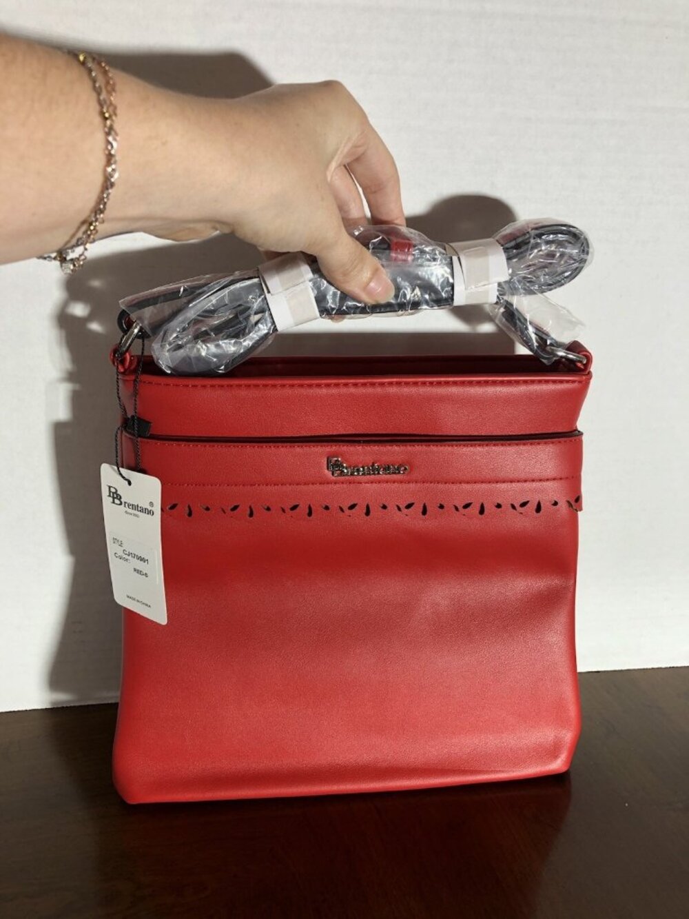 Brentano Square Crossbody W/scalloped Design In Red 10” x 10” x 1”